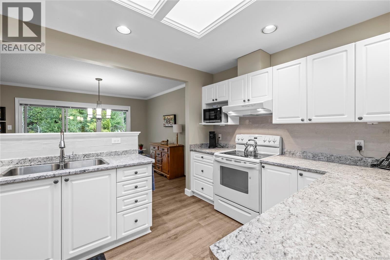 #12 810 Chestnut St - 2