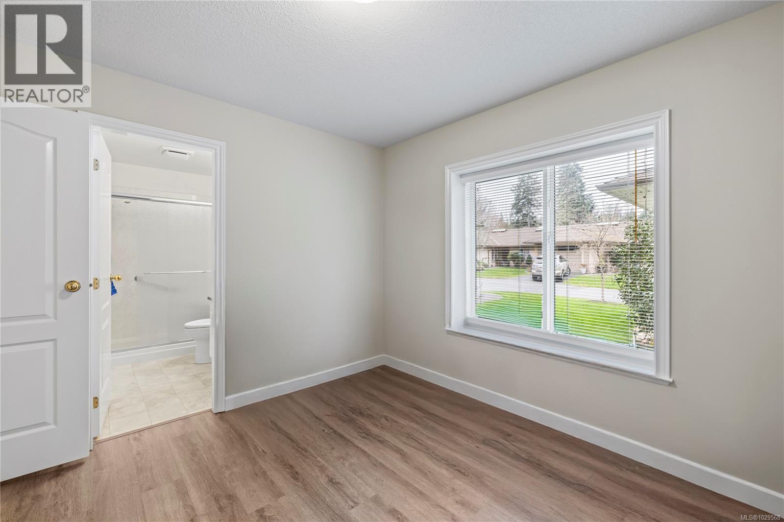 #12 810 Chestnut St - 22