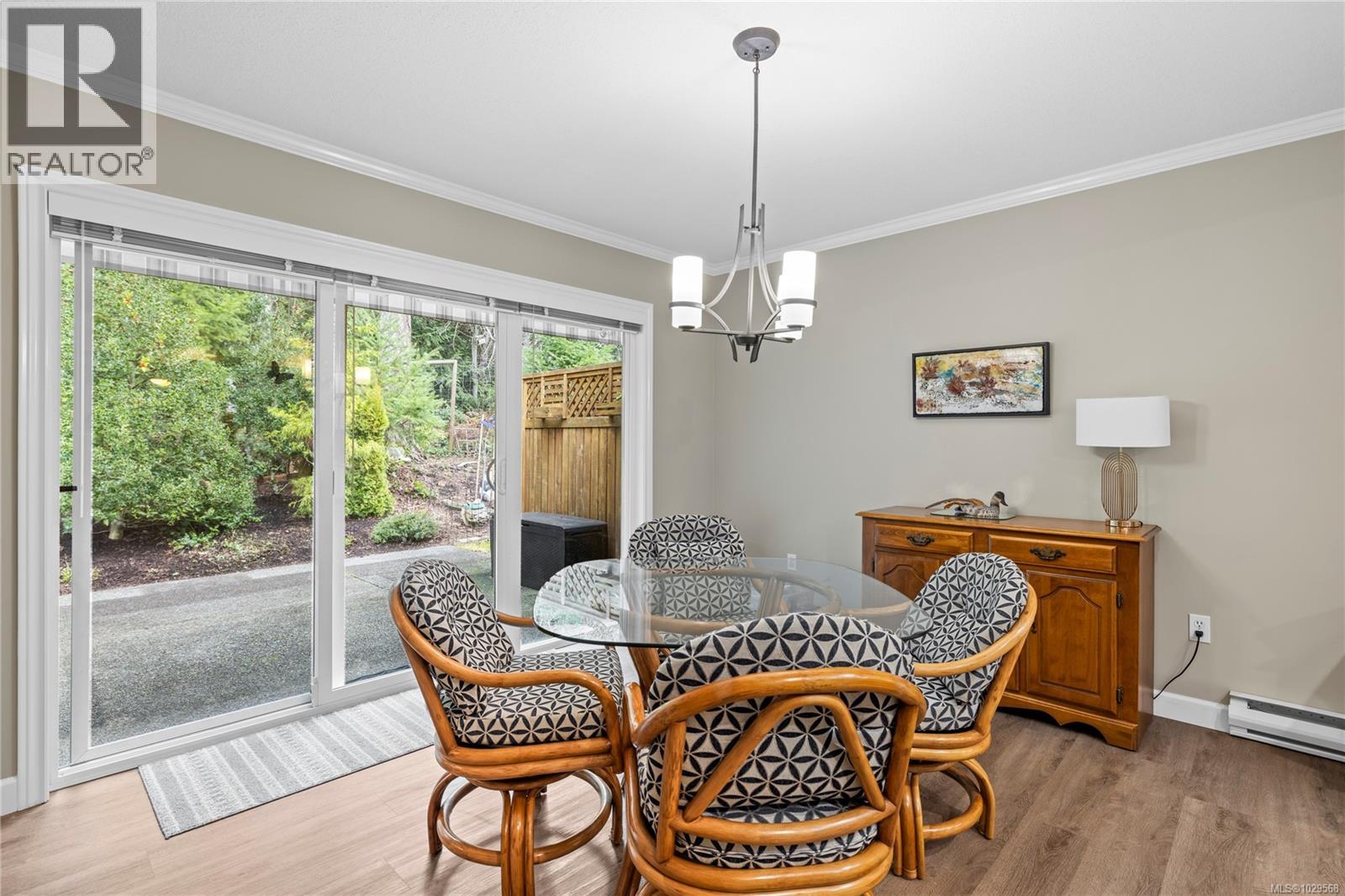 #12 810 Chestnut St - 3