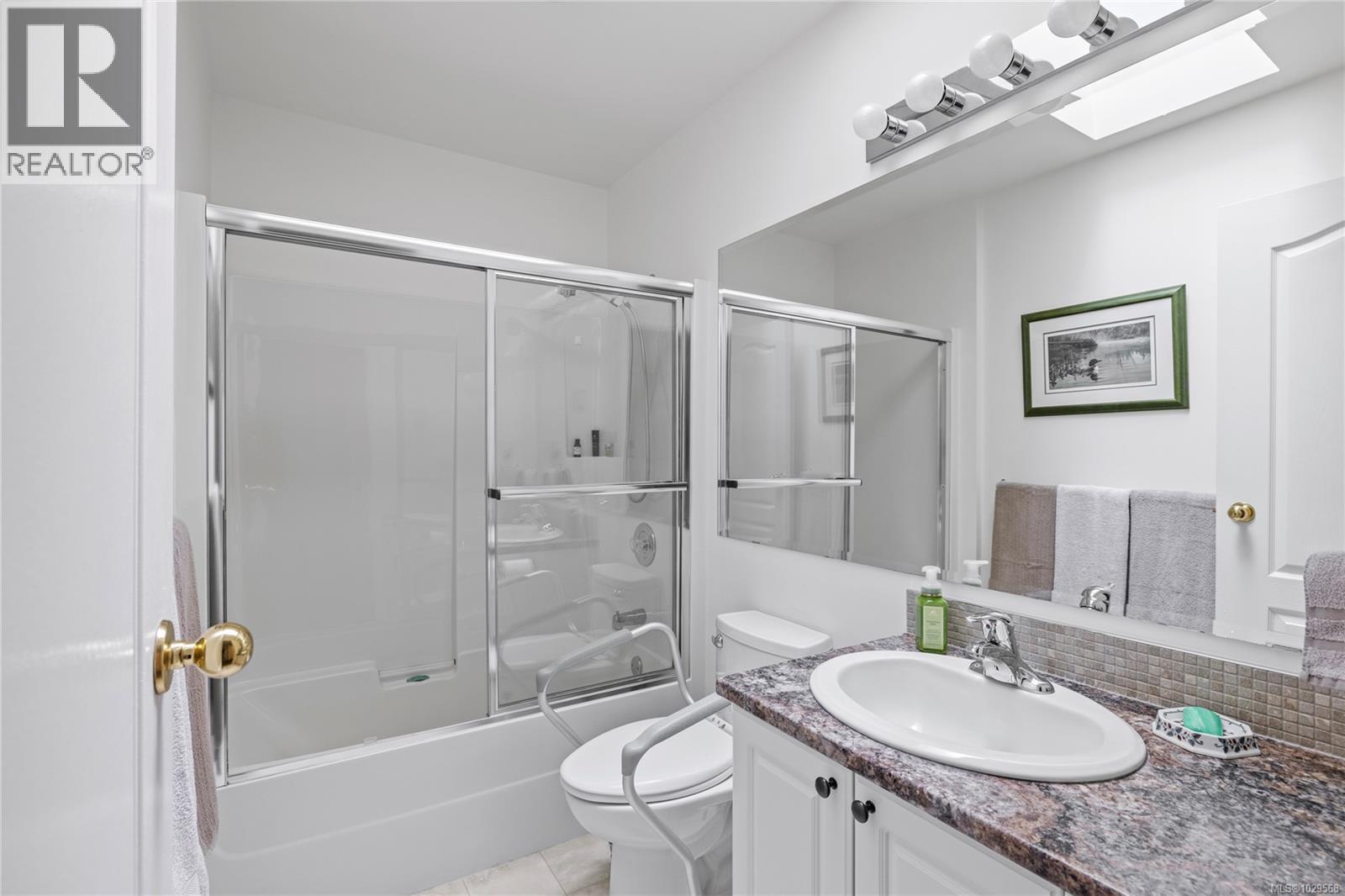 #12 810 CHESTNUT ST - 8