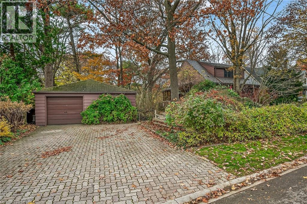 842 FOREST GLEN Avenue - 2