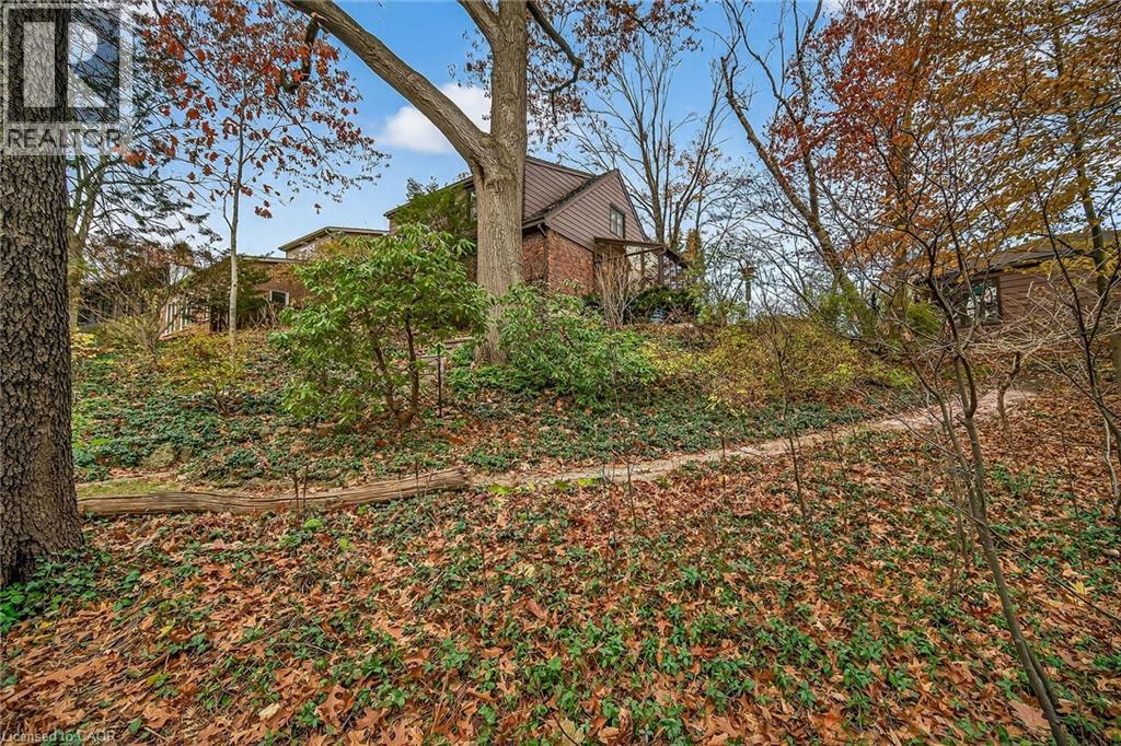 842 FOREST GLEN Avenue, Burlington, Ontario, L7T2L2 — Photo 49