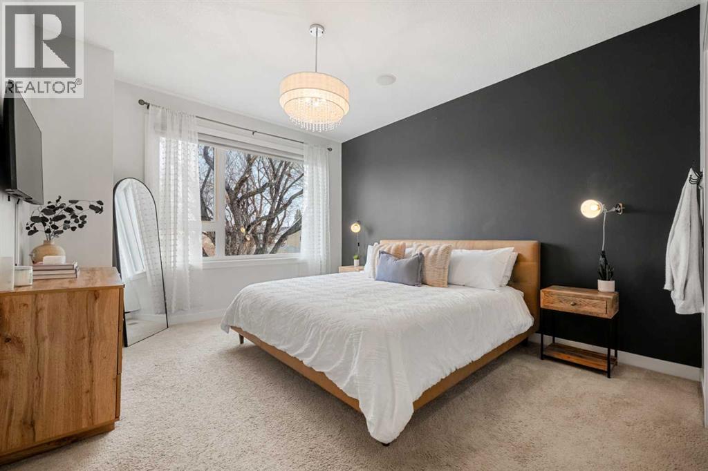 Single Family House for Sale in   Street NW Highland Park Calgary 