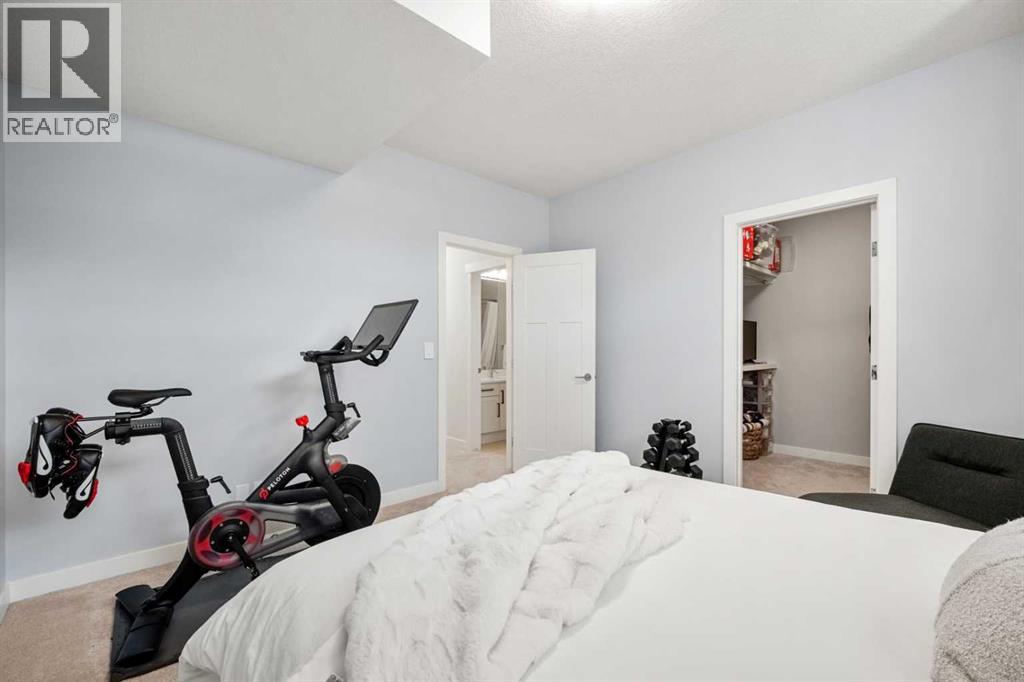 Single Family House for Sale in   Street NW Highland Park Calgary 