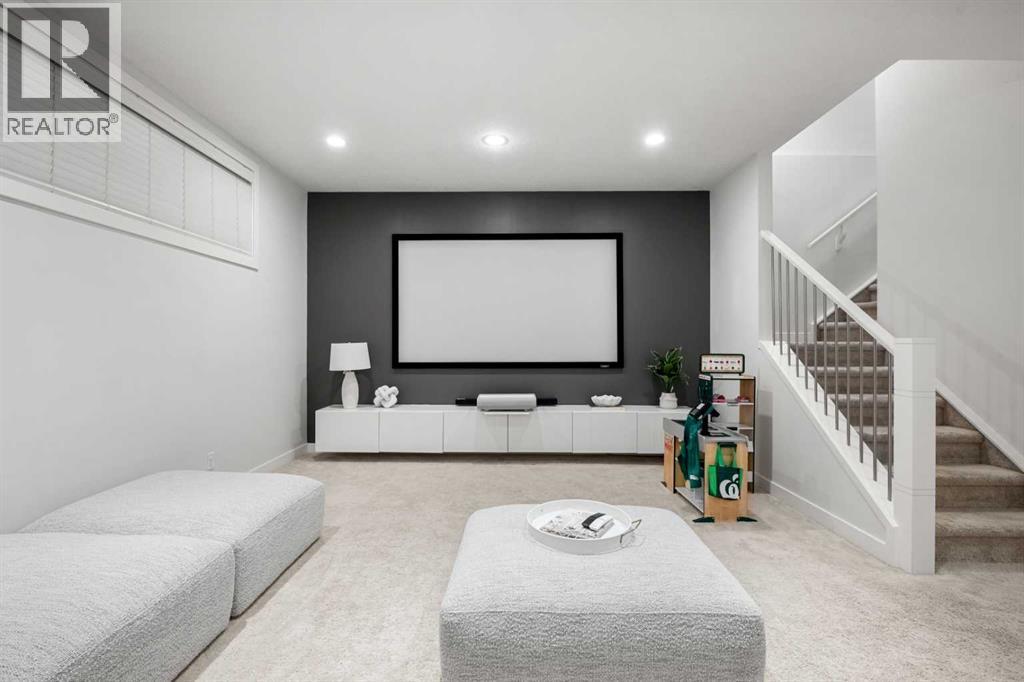 Single Family House for Sale in   Street NW Highland Park Calgary 