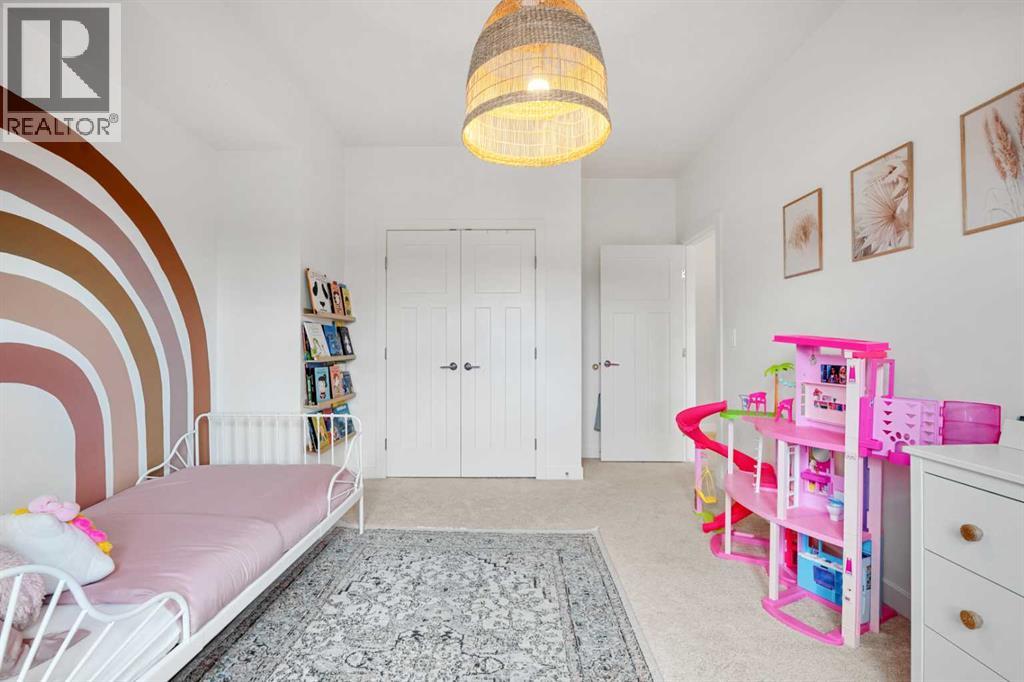 Single Family House for Sale in   Street NW Highland Park Calgary 