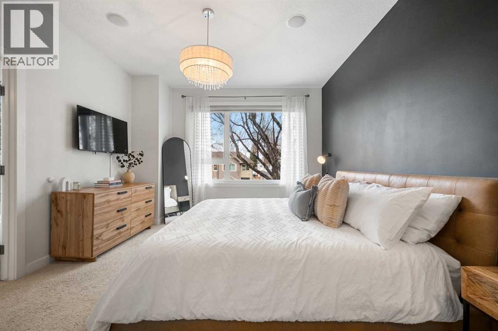 Single Family House for Sale in   Street NW Highland Park Calgary 