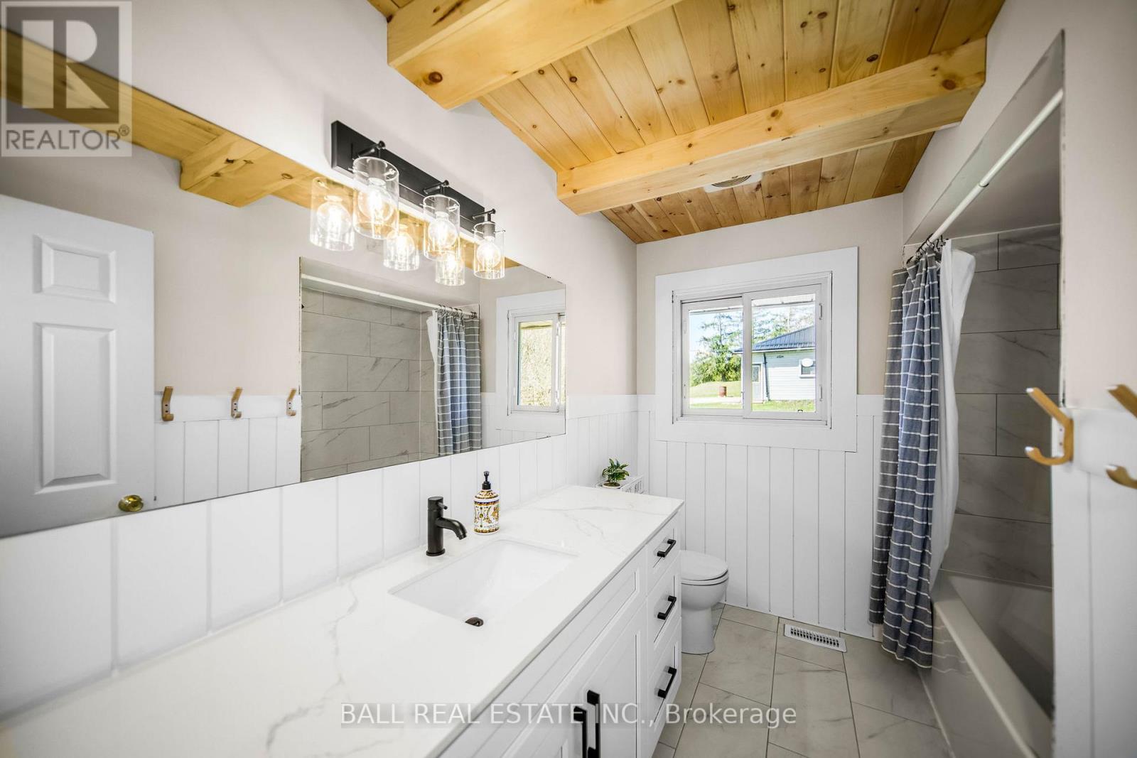 1749 YOUNG'S POINT ROAD - 19
