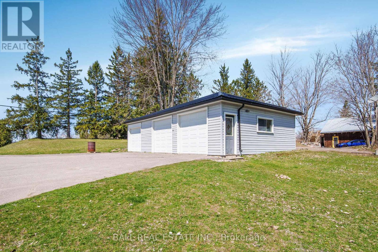 1749 YOUNG'S POINT ROAD - 33
