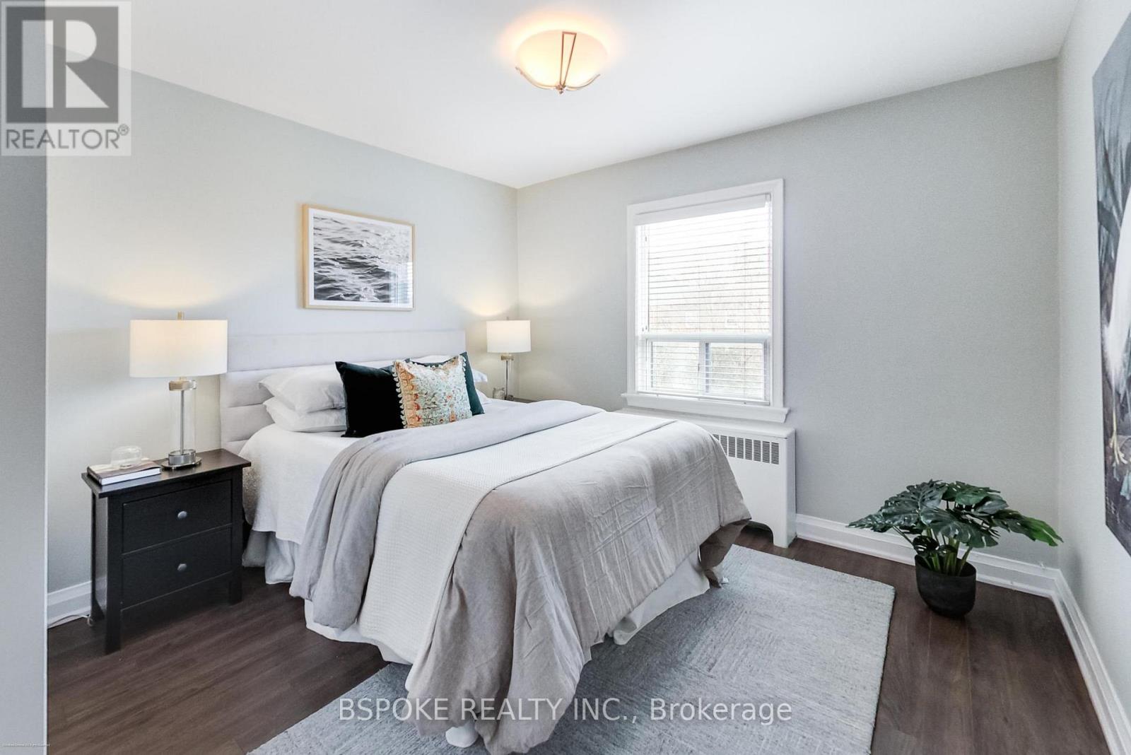 #3 7 WARWICK AVENUE - 18