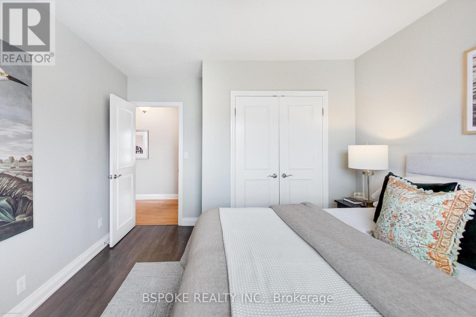 #3 7 WARWICK AVENUE - 19