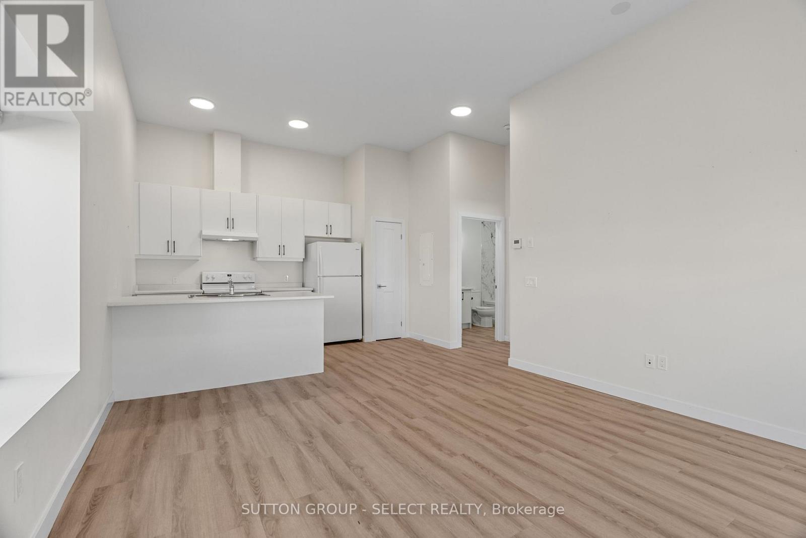 370 WILLIAM STREET - 12