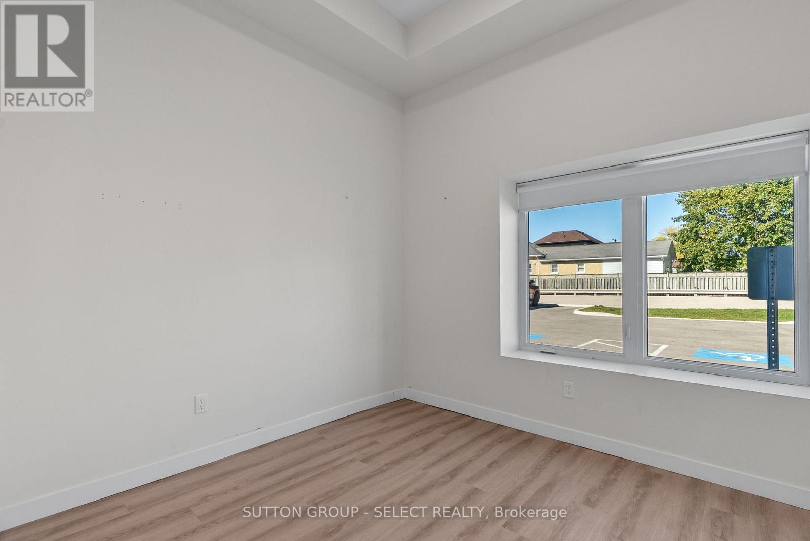 370 WILLIAM STREET - 16