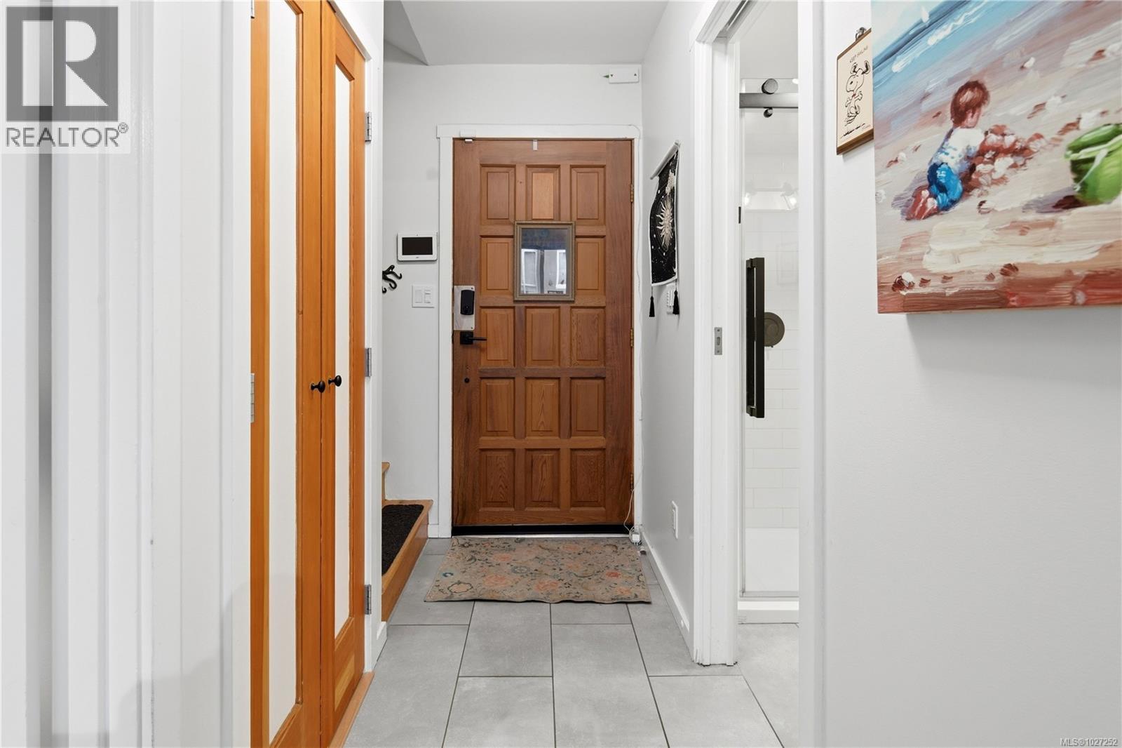 #4 210 DOUGLAS ST - 7