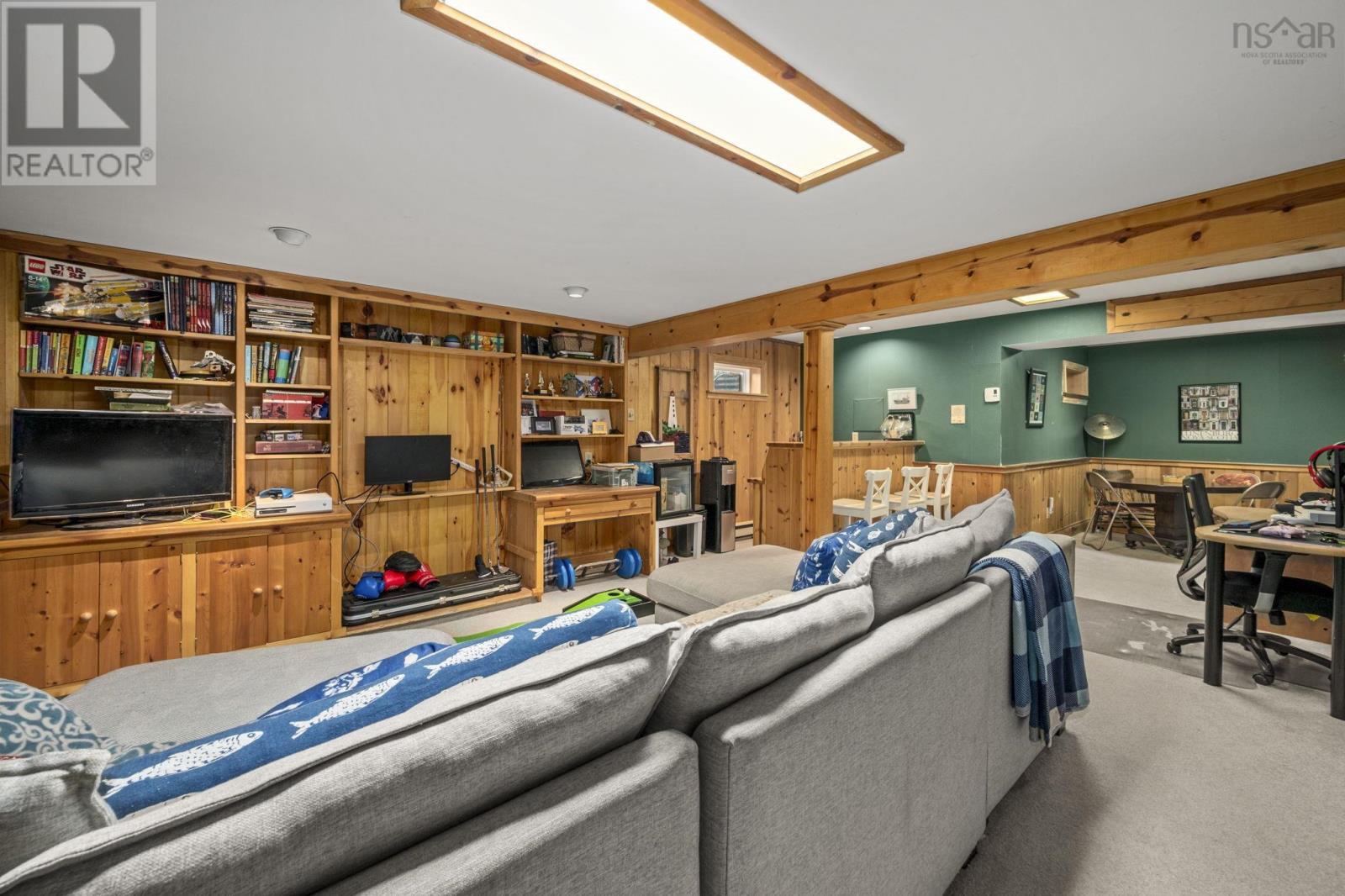 Property 16 of 48 of 350 Viewmount Drive