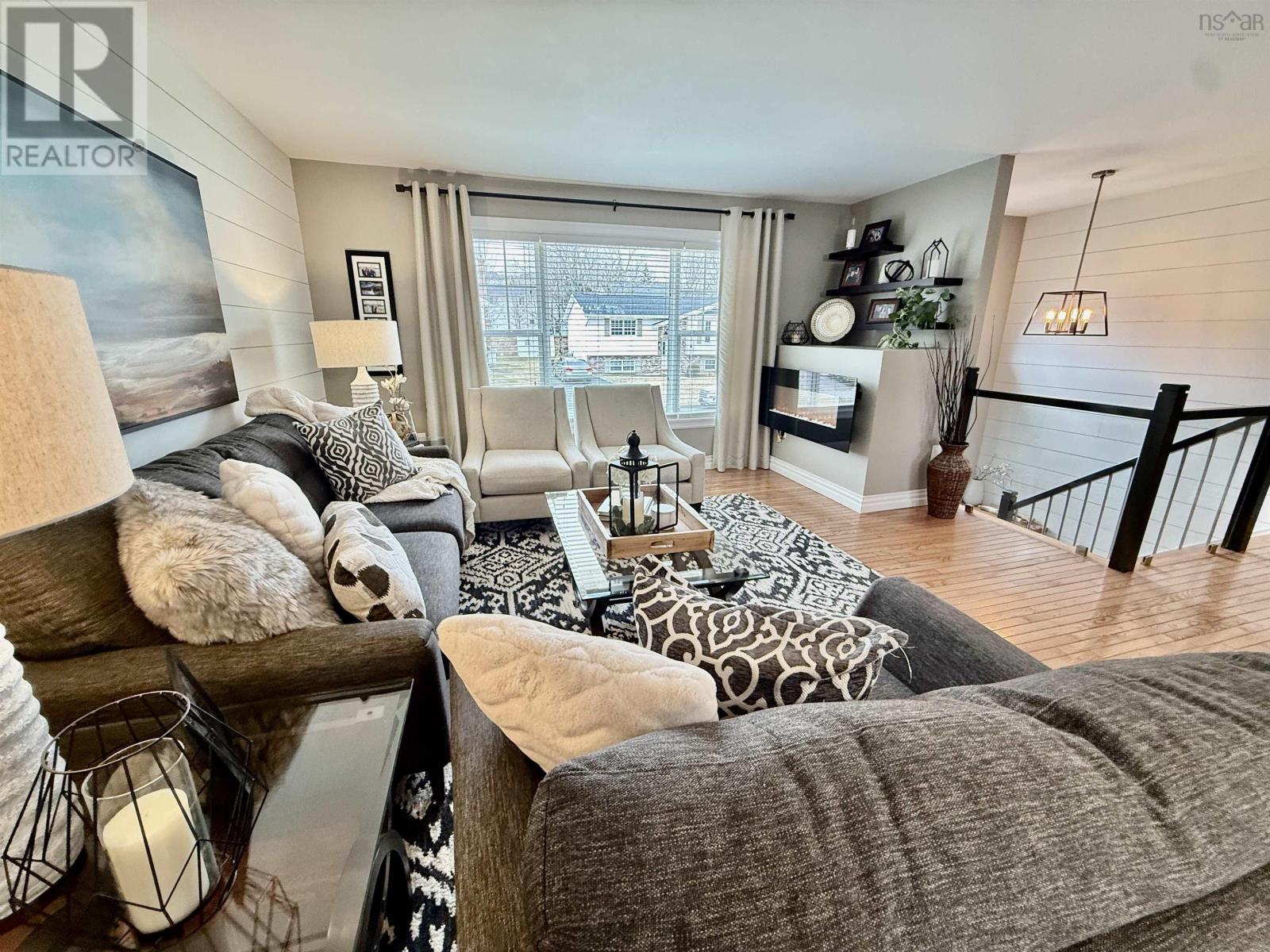 Property 27 of 48 of 10 Trundle Crescent