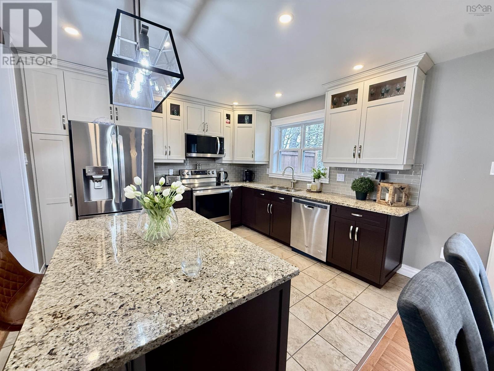 Property 44 of 48 of 10 Trundle Crescent