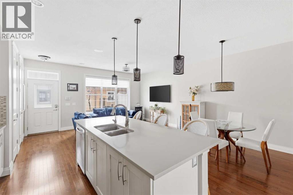 Single Family House for Sale in  Quarry Park Boulevard SE Douglasdale/Glen Calgary 