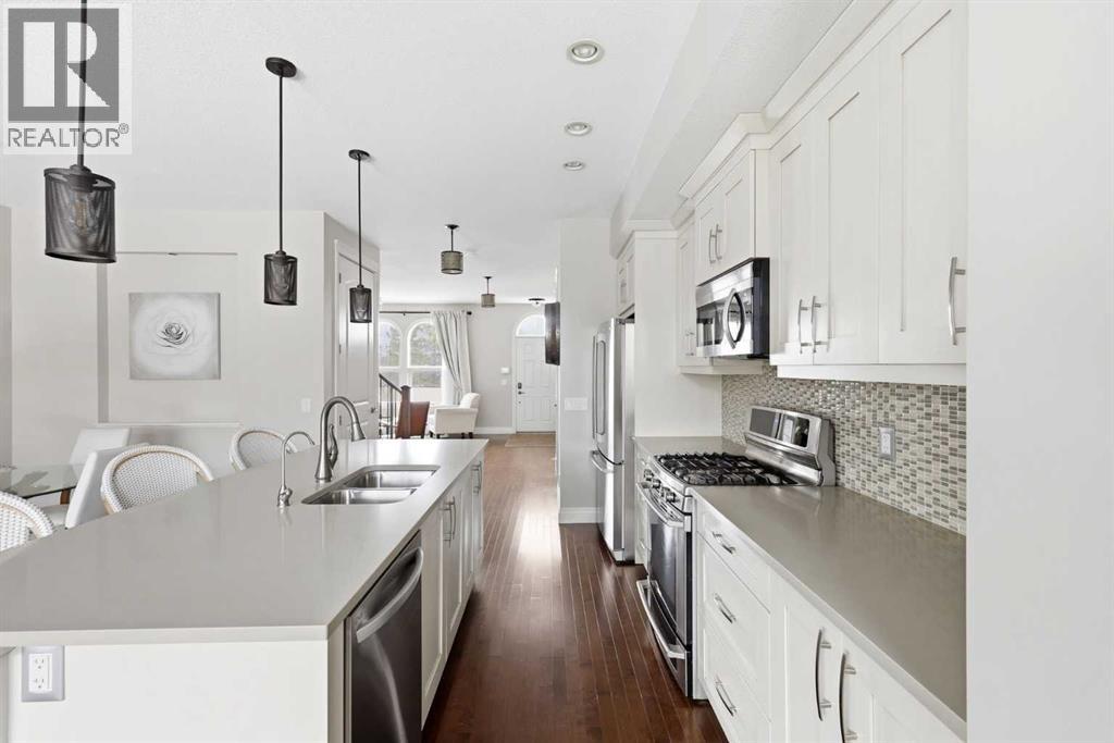 Single Family House for Sale in  Quarry Park Boulevard SE Douglasdale/Glen Calgary 