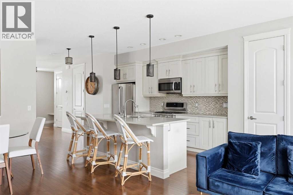 Single Family House for Sale in  Quarry Park Boulevard SE Douglasdale/Glen Calgary 