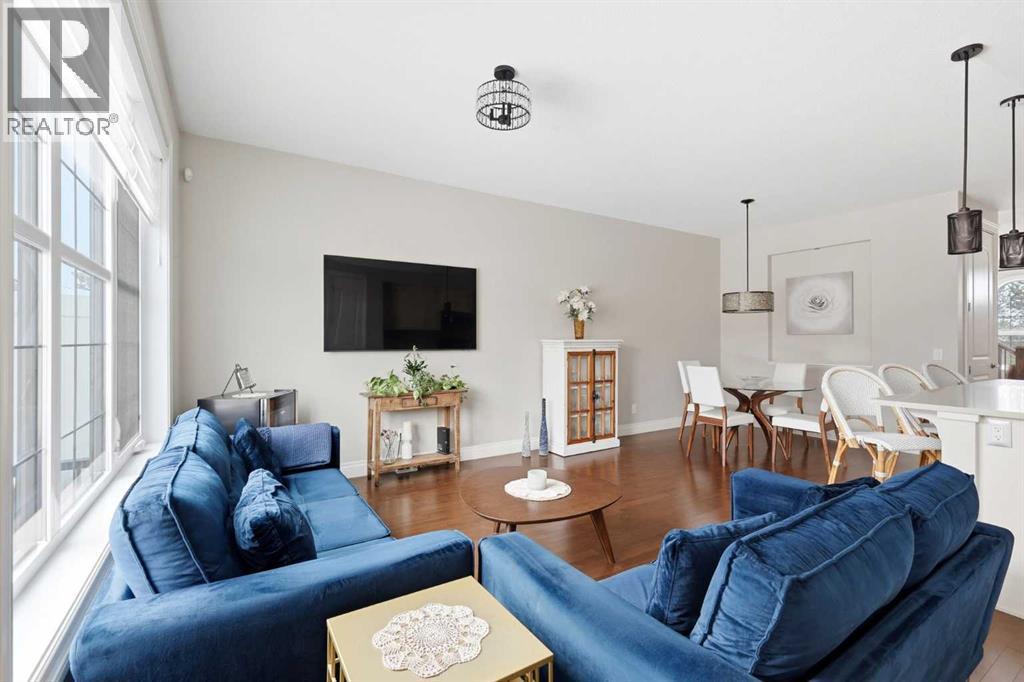 Single Family House for Sale in  Quarry Park Boulevard SE Douglasdale/Glen Calgary 