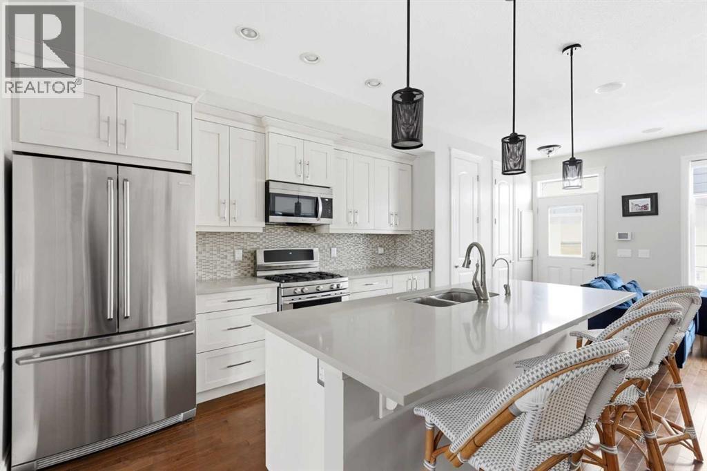 Single Family House for Sale in  Quarry Park Boulevard SE Douglasdale/Glen Calgary 