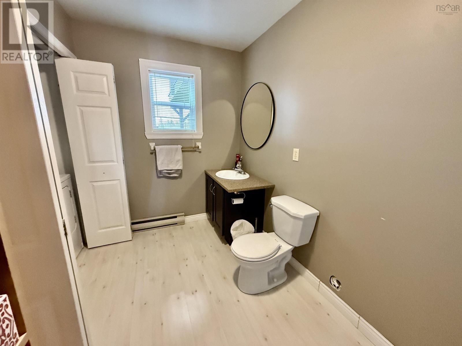 Property 33 of 48 of 10 Trundle Crescent