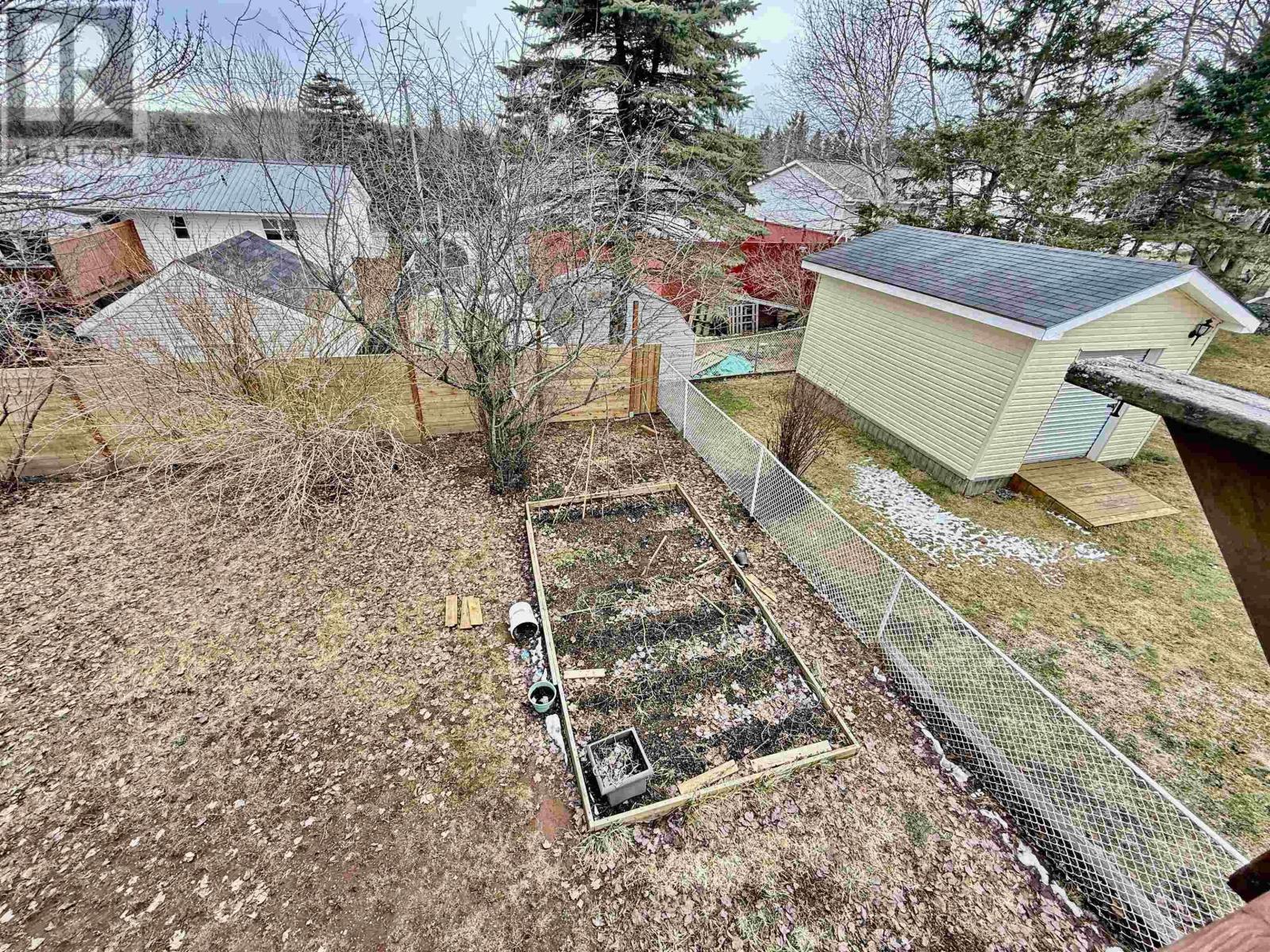 Property 32 of 48 of 10 Trundle Crescent