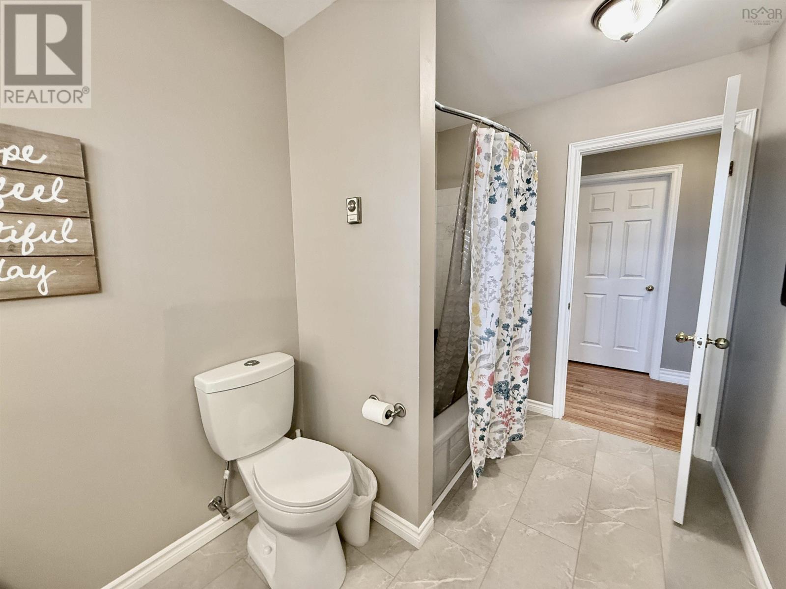 Property 22 of 48 of 10 Trundle Crescent