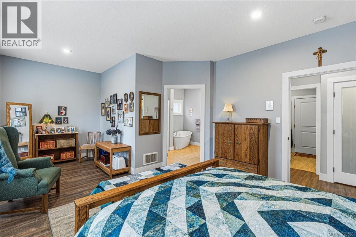 3831 CREEKSIDE DR - 17