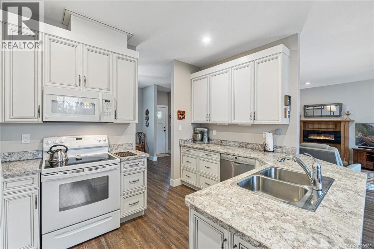 3831 CREEKSIDE DR - 7