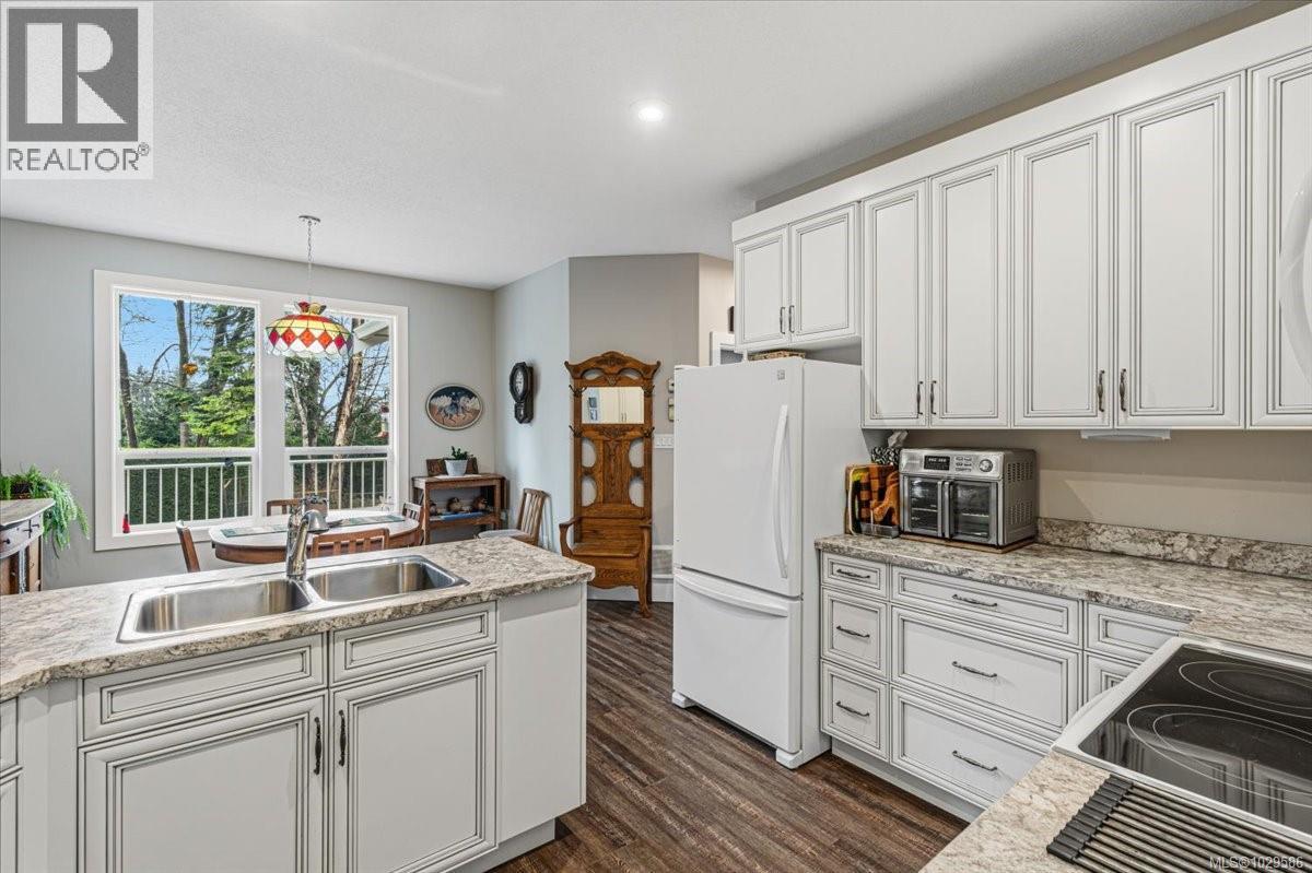 3831 CREEKSIDE DR - 9