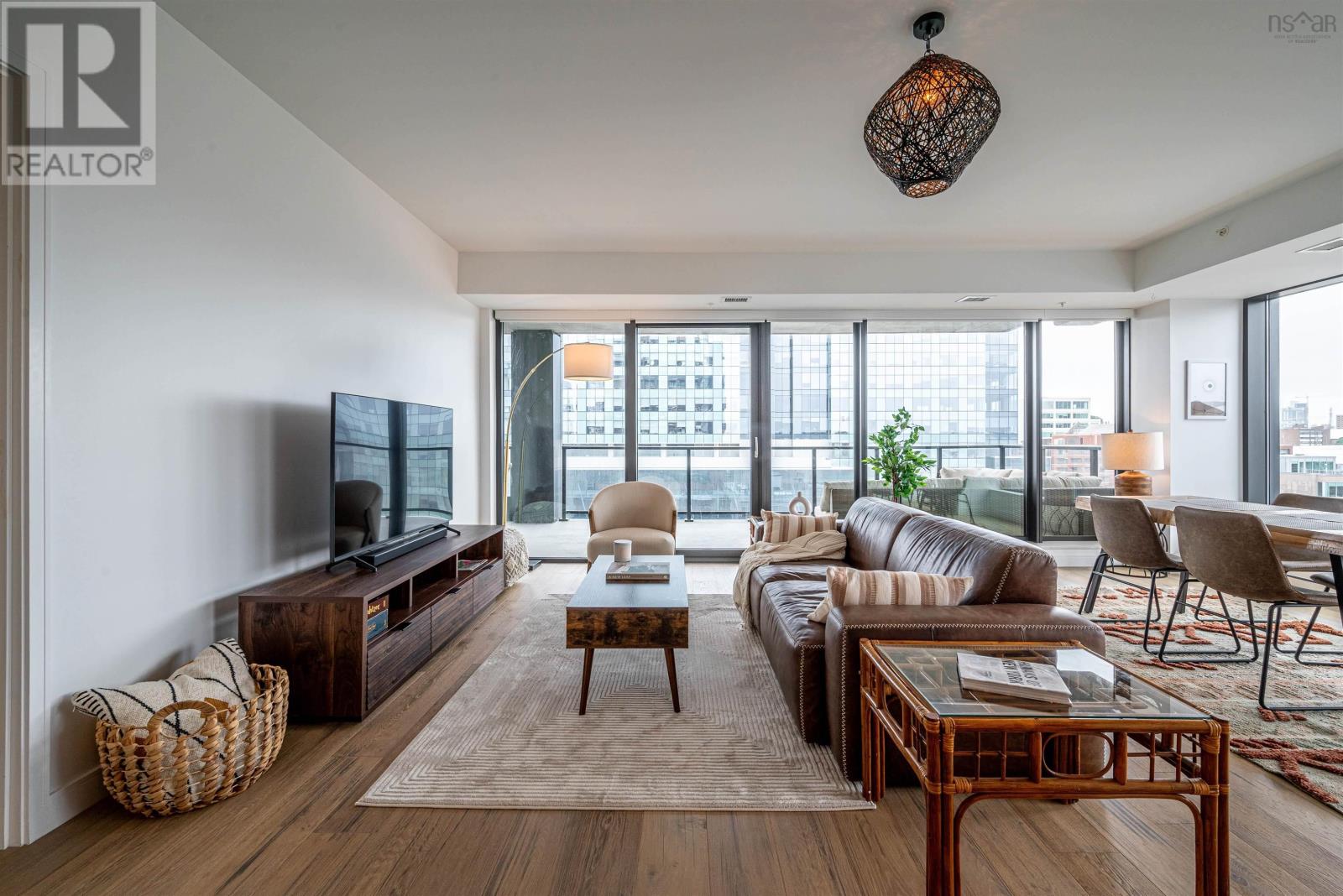 Property 15 of 48 of 1202 1650 Granville Street