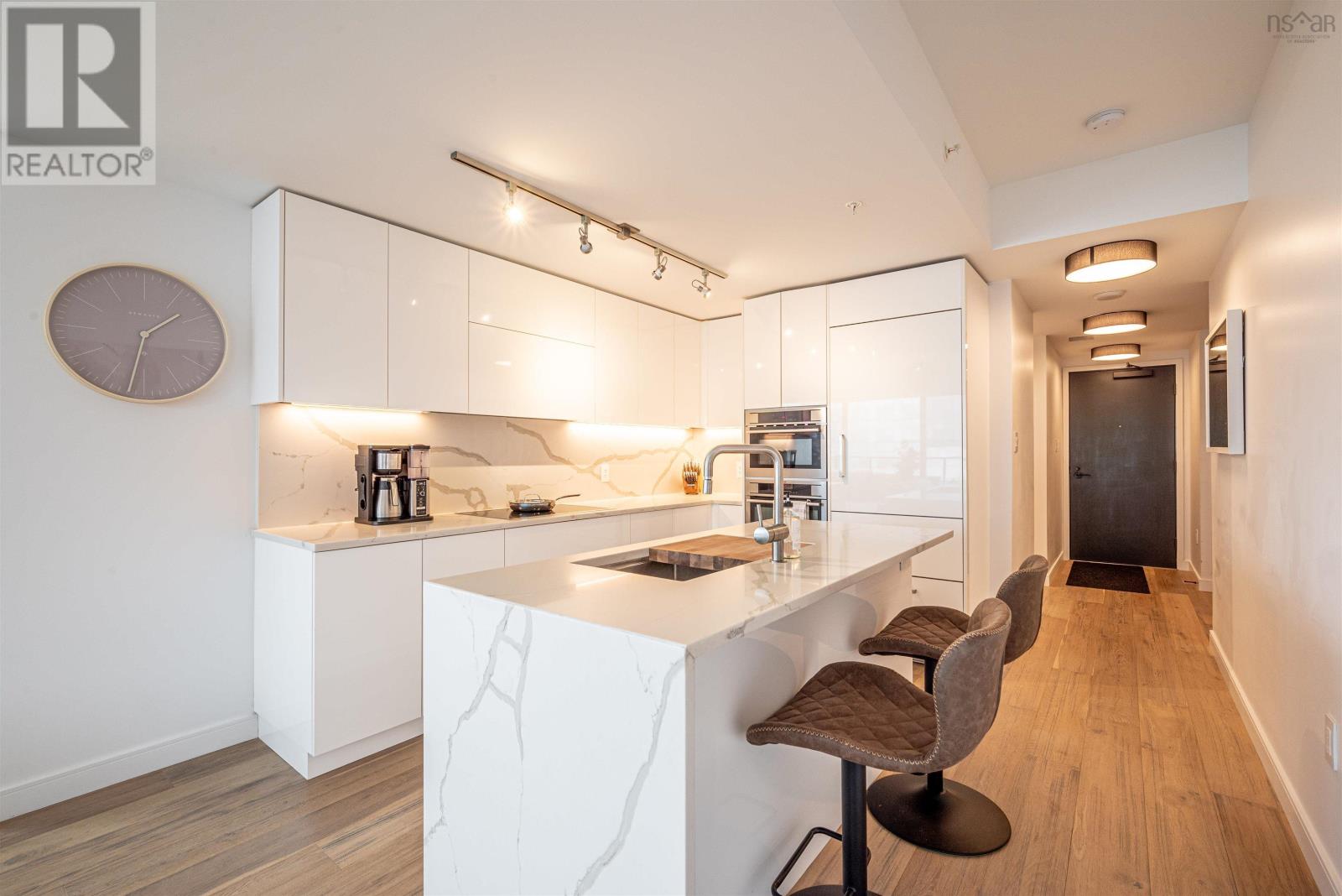 Property 34 of 48 of 1202 1650 Granville Street