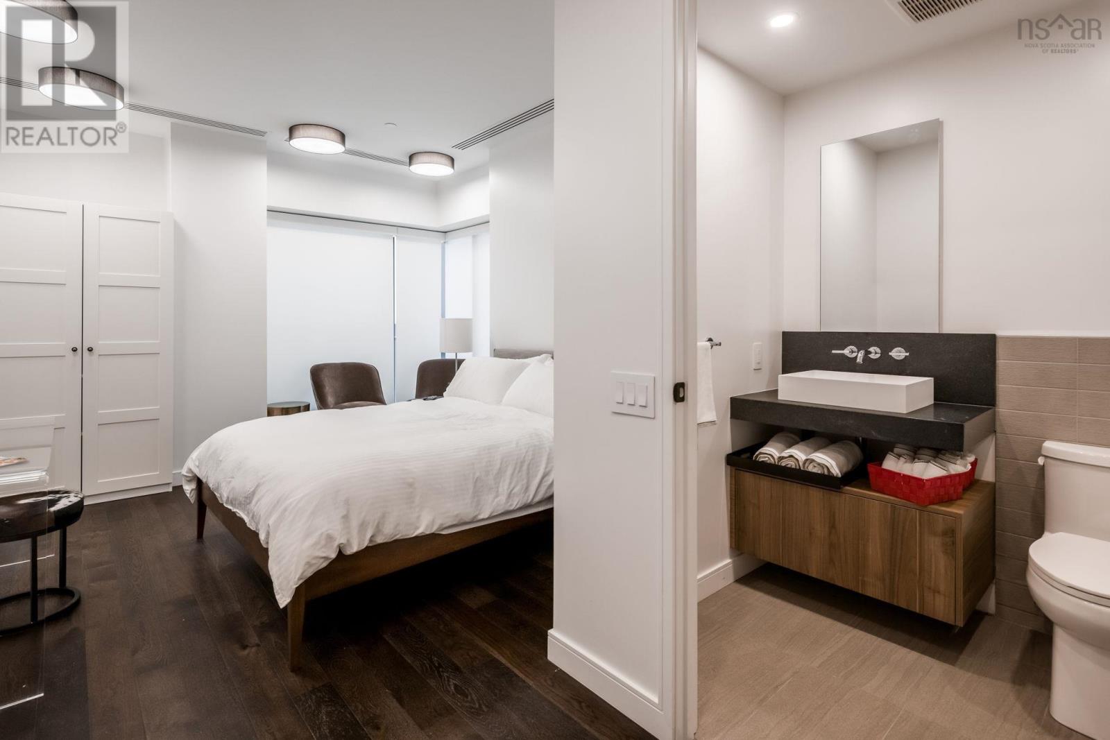 Property 40 of 48 of 1202 1650 Granville Street