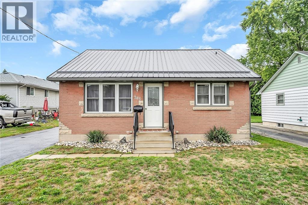 205 CRYSLER Street - 1