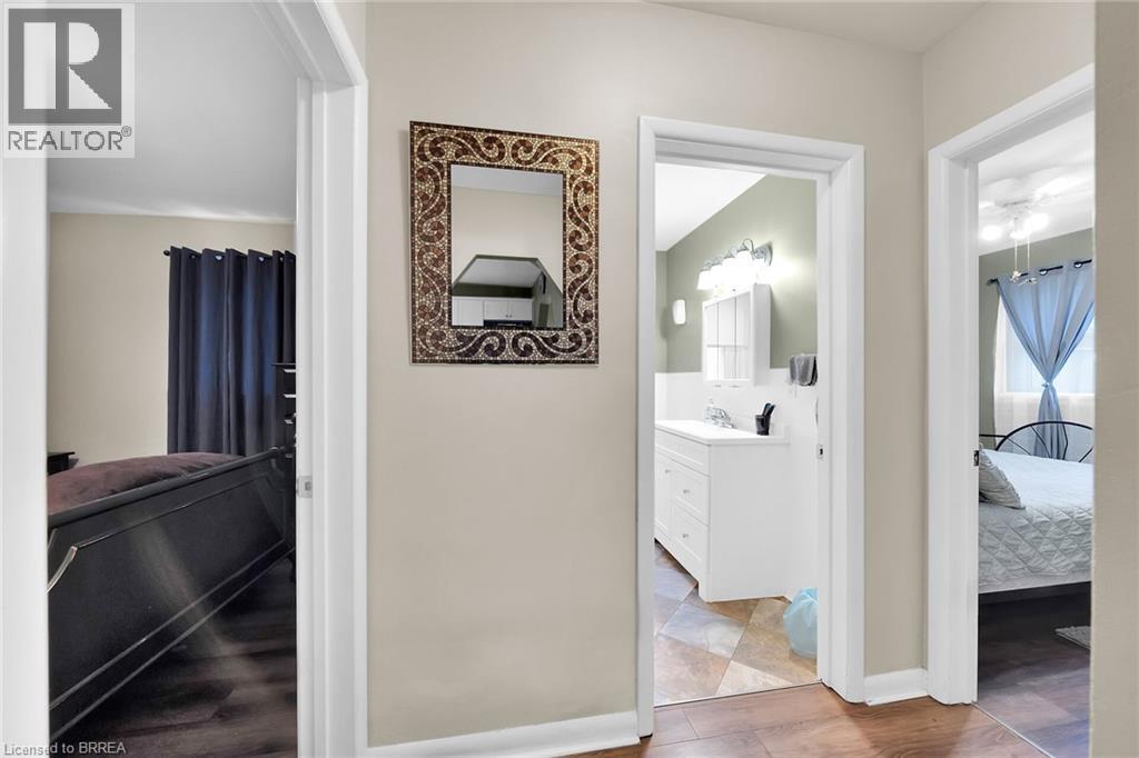 205 CRYSLER Street - 15