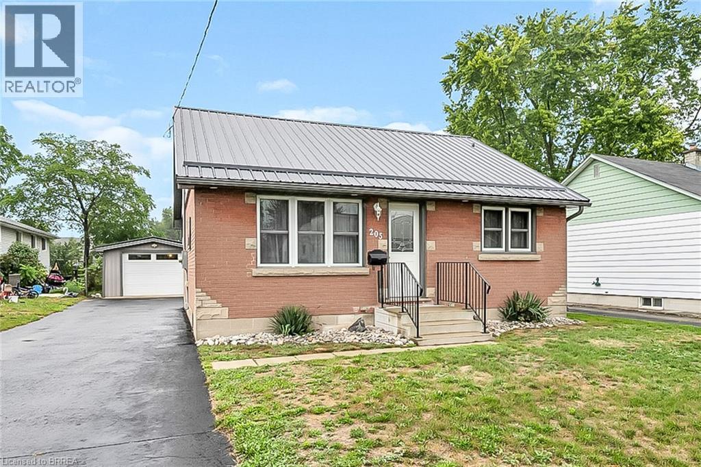 205 CRYSLER Street - 2