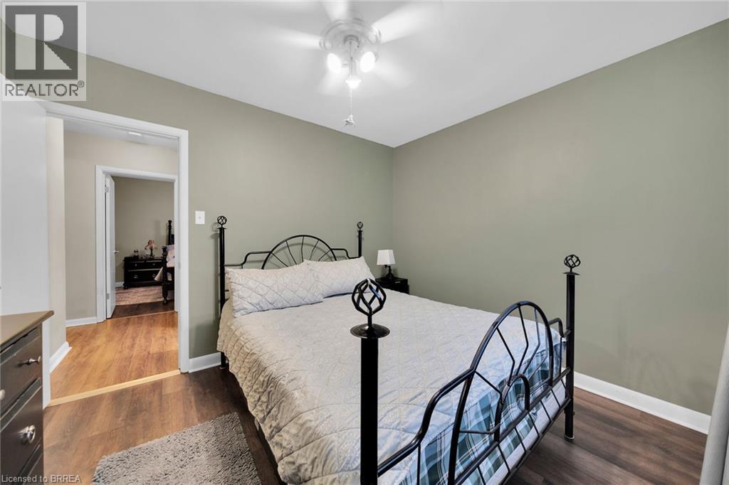 205 CRYSLER Street - 20