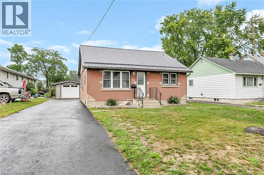 205 CRYSLER Street - 5