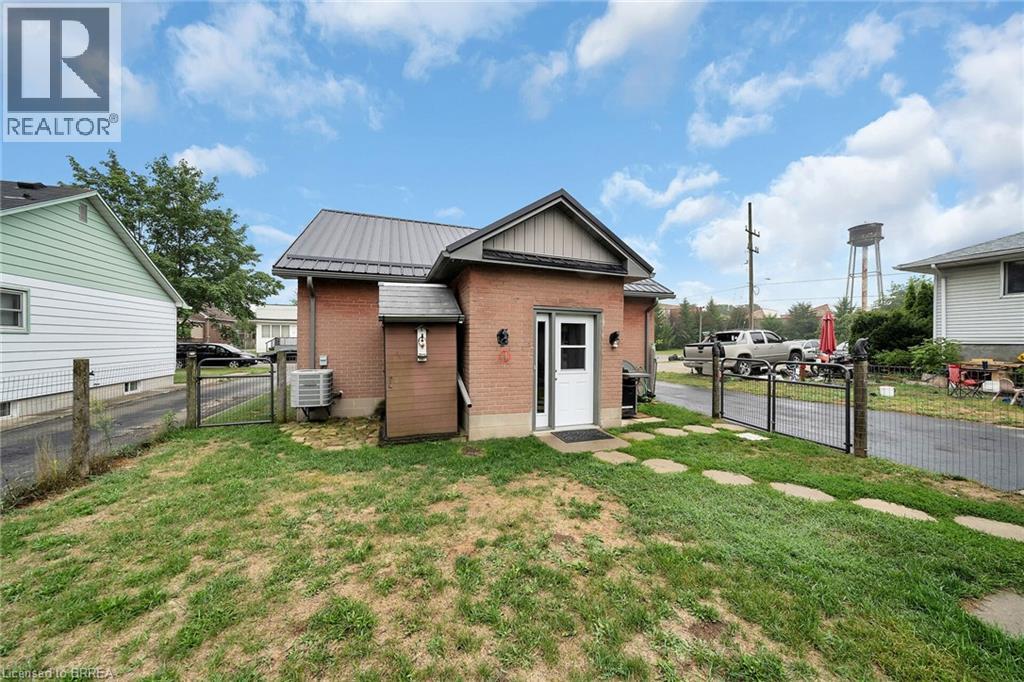 205 CRYSLER Street - 7