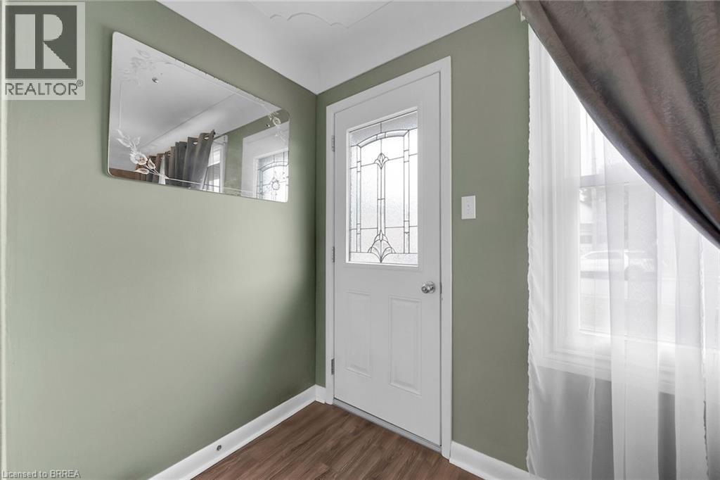 205 CRYSLER Street - 8