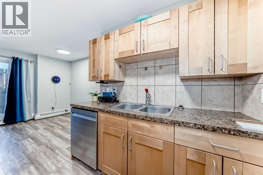 #105 4311 73 STREET NW - 16