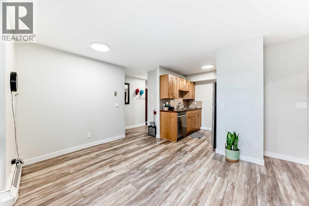 #105 4311 73 STREET NW - 11
