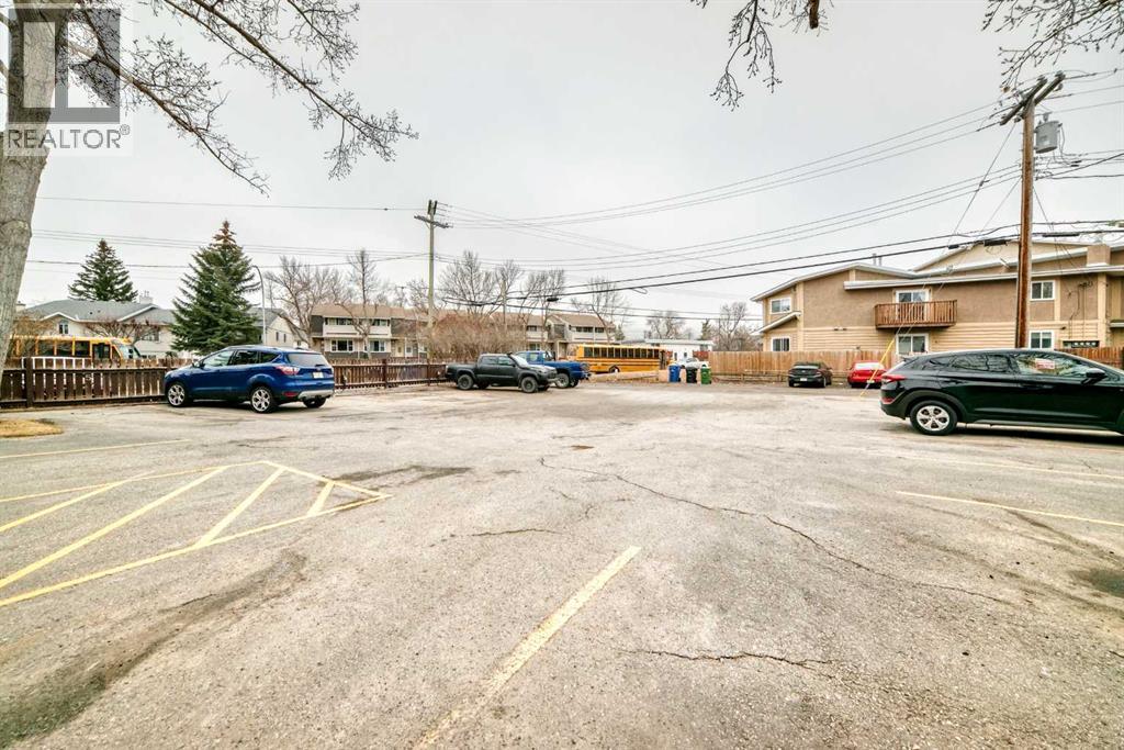 #105 4311 73 STREET NW - 32
