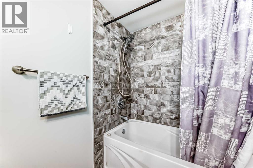 Single Family House for Sale in    Street NW Bowness Calgary 