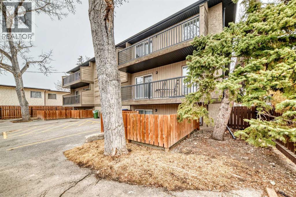 Single Family House for Sale in    Street NW Bowness Calgary 