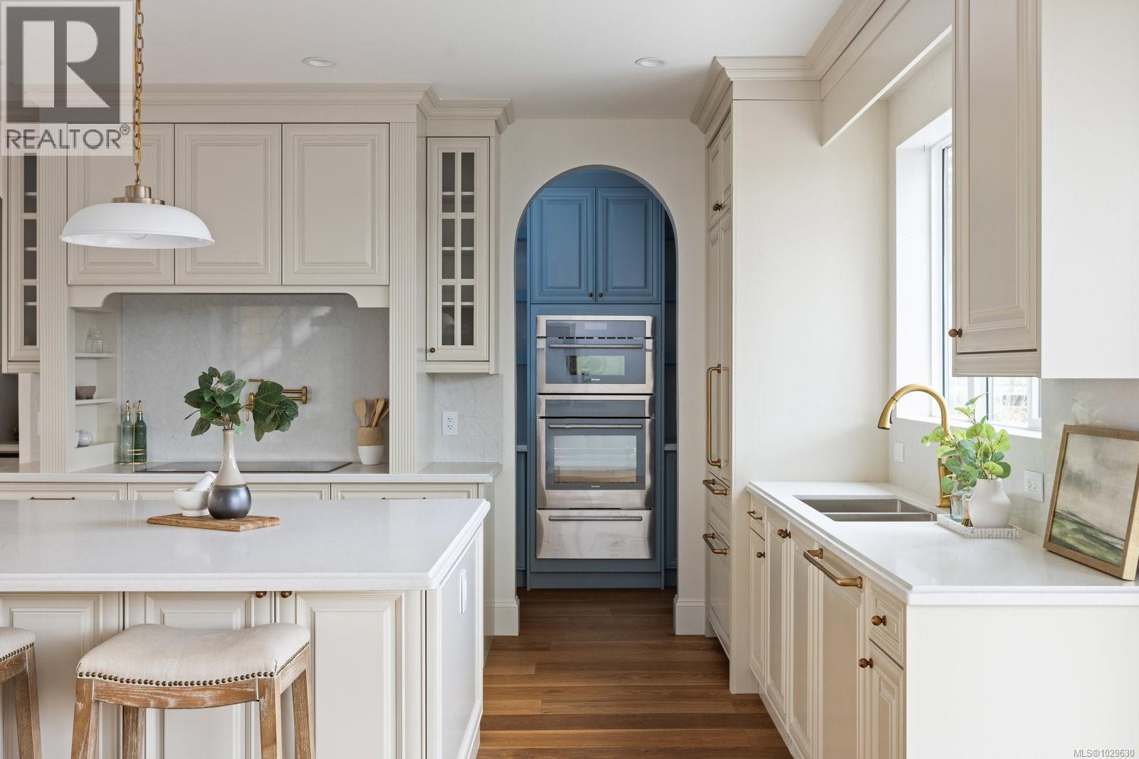 135 PASSMORE ST - 21