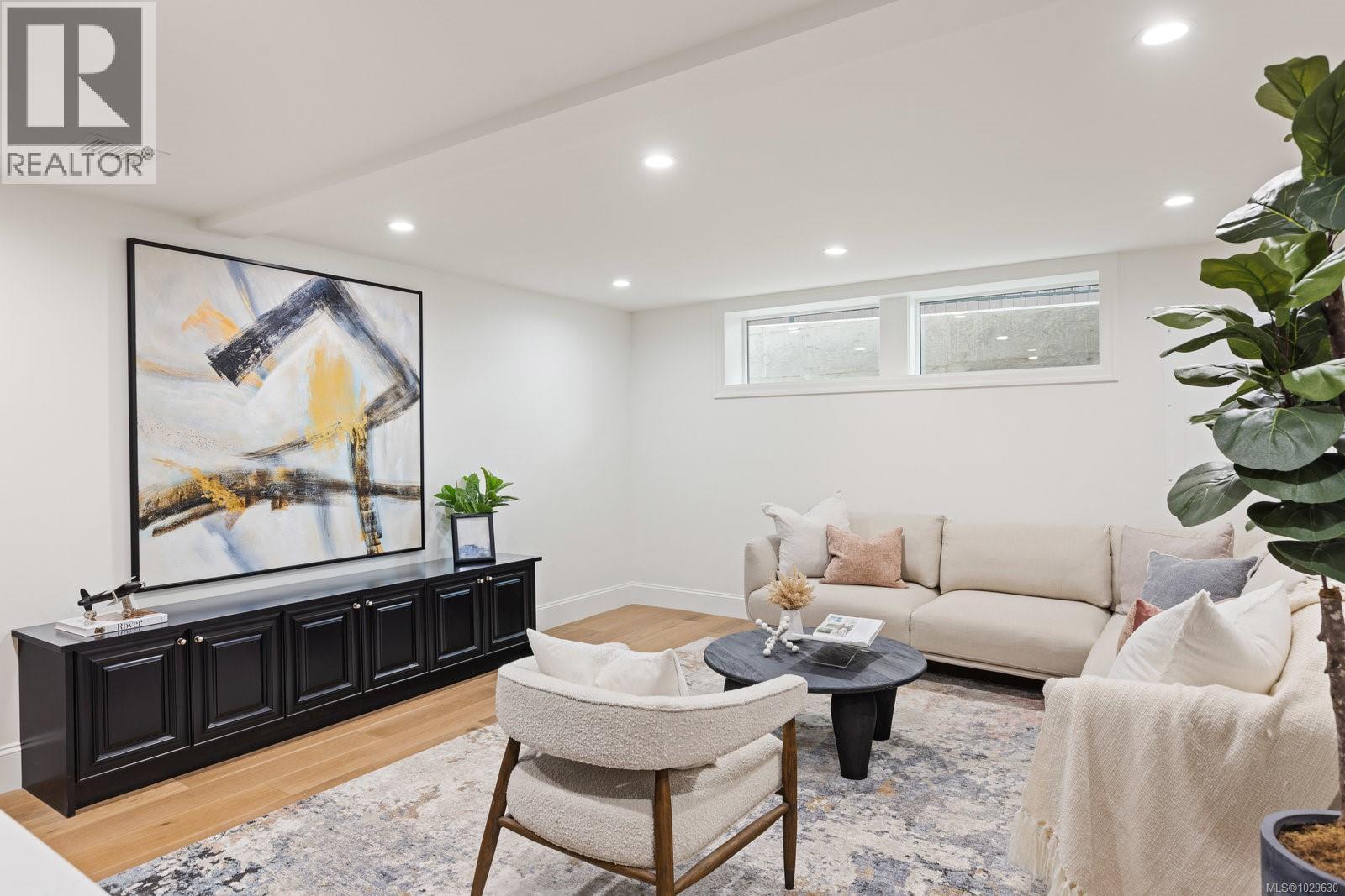 135 PASSMORE ST - 34