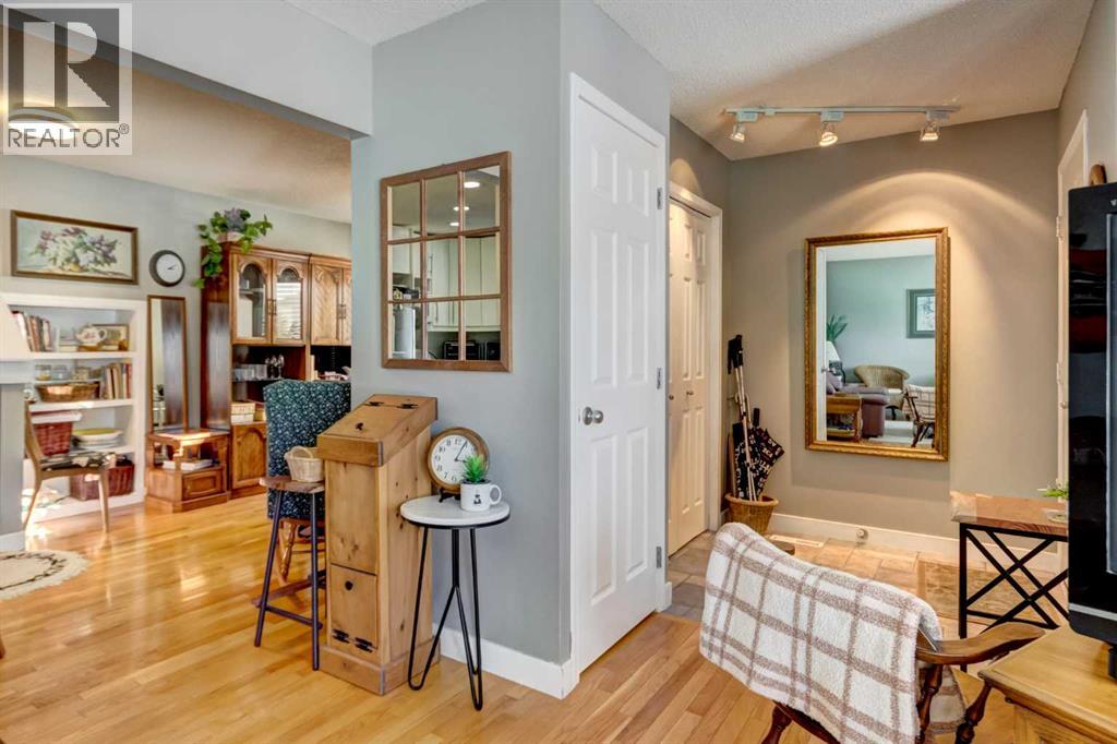 Single Family House 4 Level for Sale in  Cedarbrook Way SW Cedarbrae Calgary 